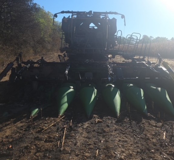 2023 John Deere s770 Combine and Header - Image 4