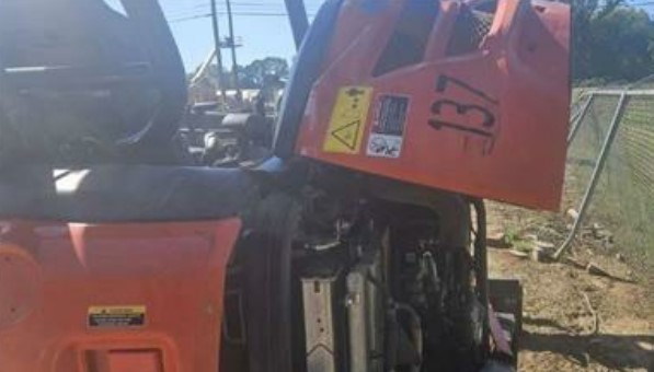 2023 Kubota KX040-4 Excavator - Image 8