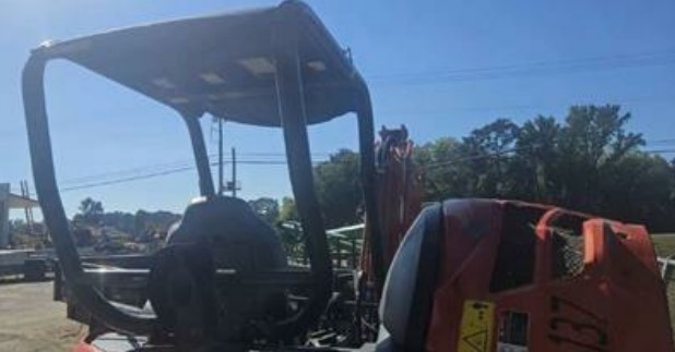 2023 Kubota KX040-4 Excavator - Image 9