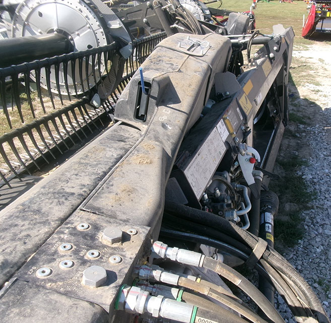 2023 MacDon FD235 Header - Image 6