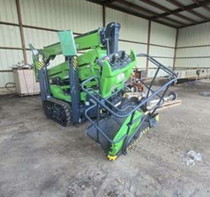 2024 Leguan 225 Tracked Lift