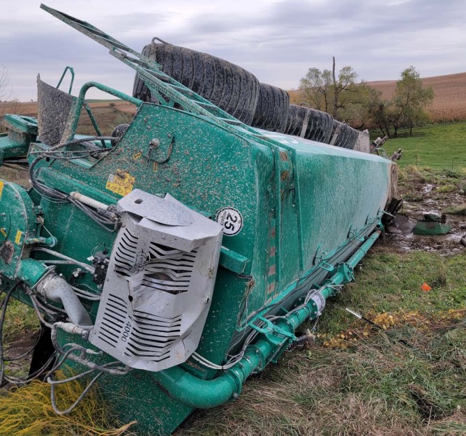 2024 GEA EL48-8D-8800 Manure Spreader - Image 3