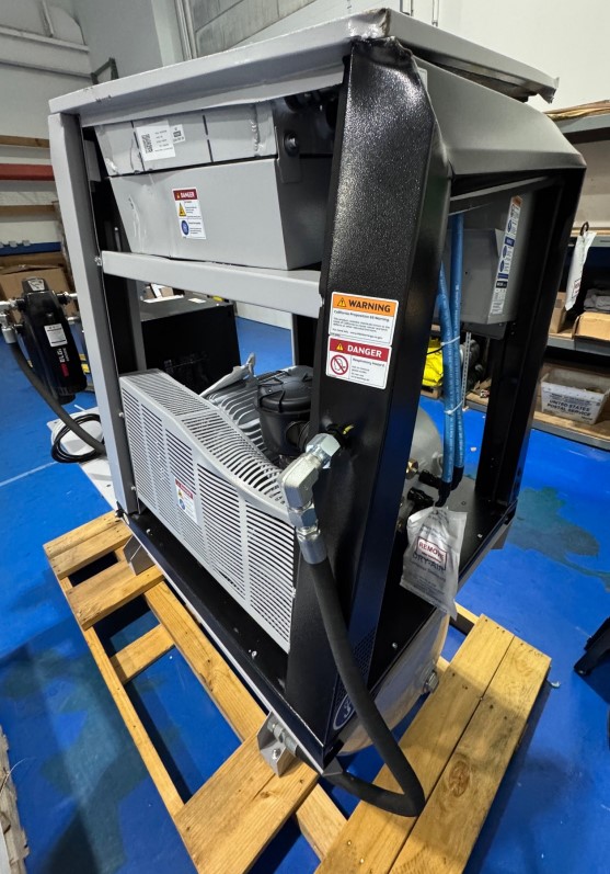 2025 ELGi EN07 Air Compressor - Image 10