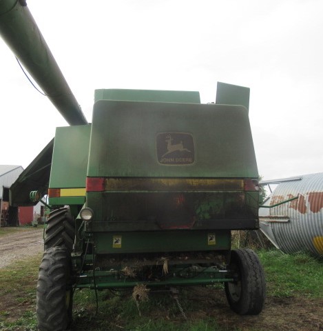 1992 John Deere 9600 Combine - Image 2