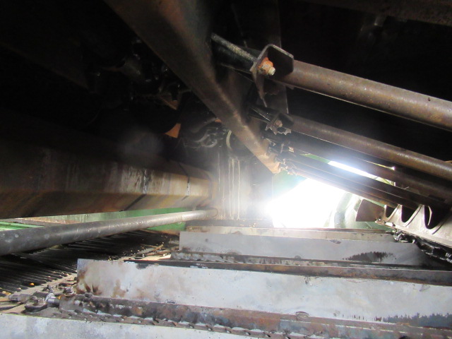 1992 John Deere 9600 Combine - Image 5