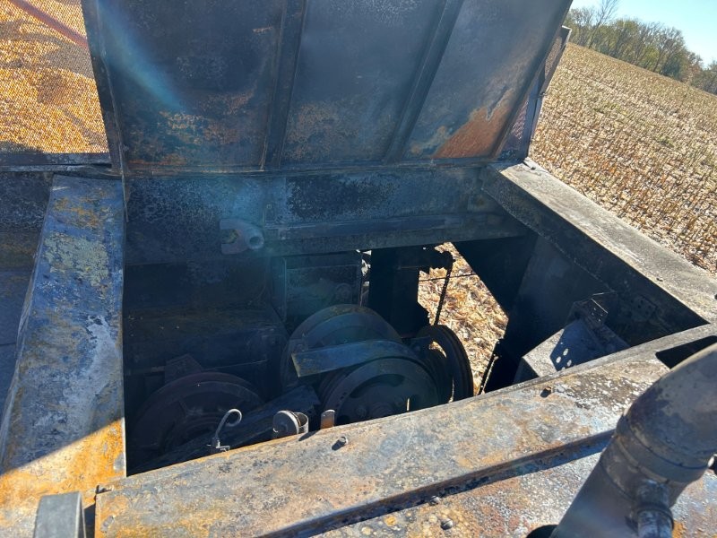1988 CASE IH 1640 Combine - Image 12