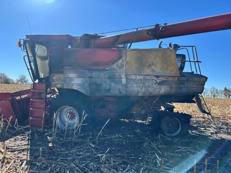 1988 CASE IH 1640 Combine - Image 3