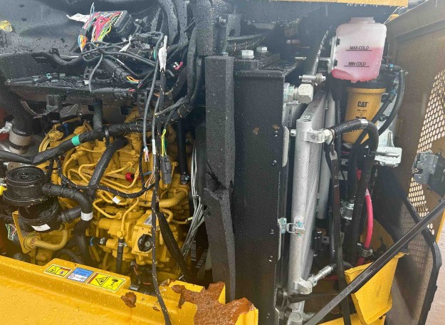 2025 Caterpillar 304 Excavator - Image 9