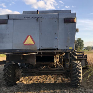 1992 Gleaner R52 Combine