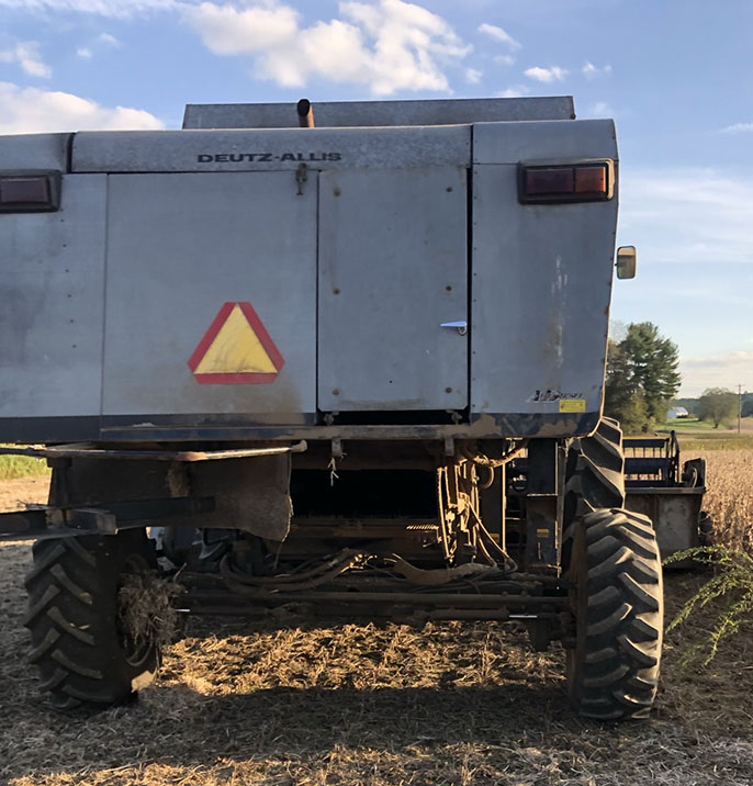 1992 Gleaner R52 Combine