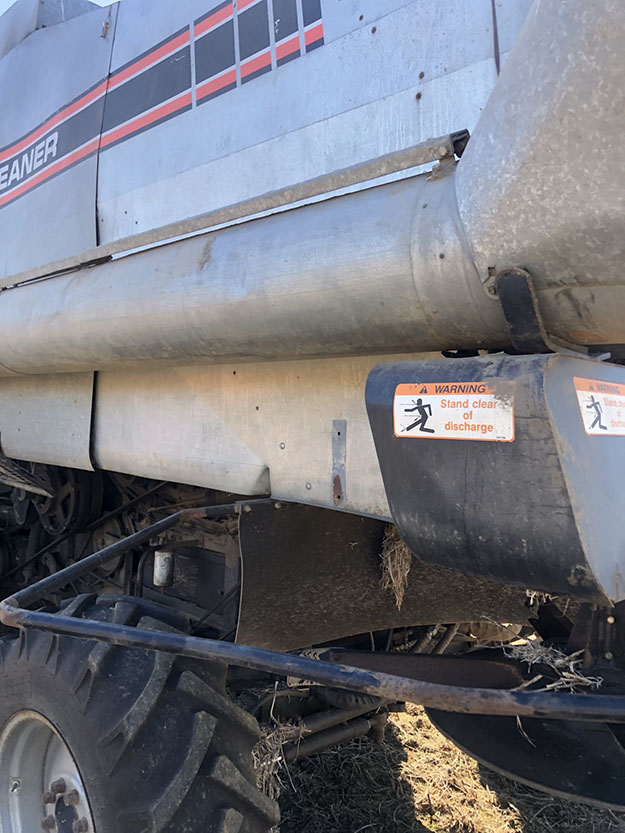 1992 Gleaner R52 Combine - Image 2