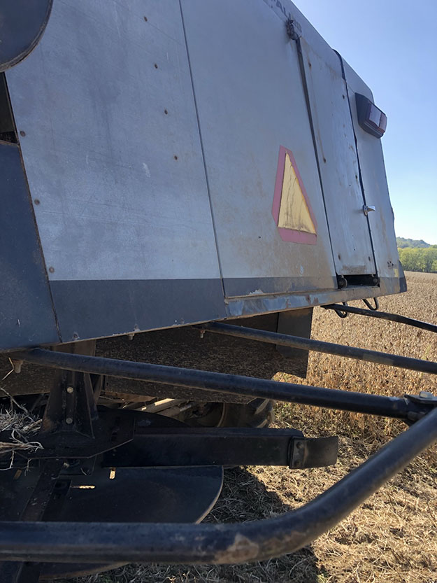 1992 Gleaner R52 Combine - Image 8