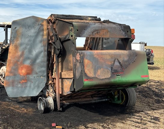 1997 John Deere 566 Baler