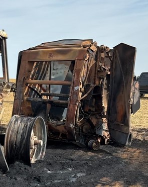 1997 John Deere 566 Baler - Image 2