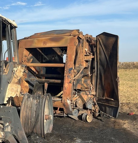 1997 John Deere 566 Baler - Image 3