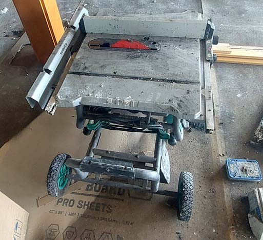 Assorted Contractor Tools - Image 86