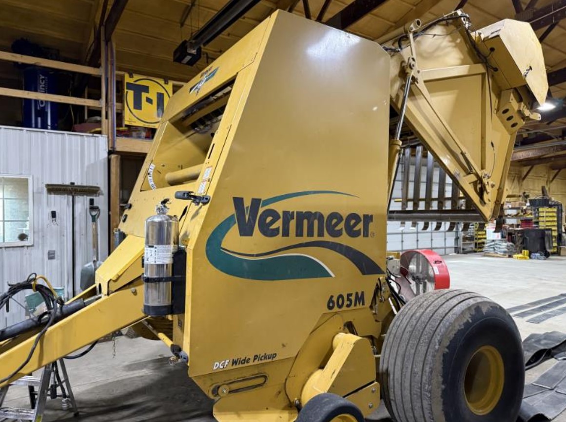Vermeer 605M Baler