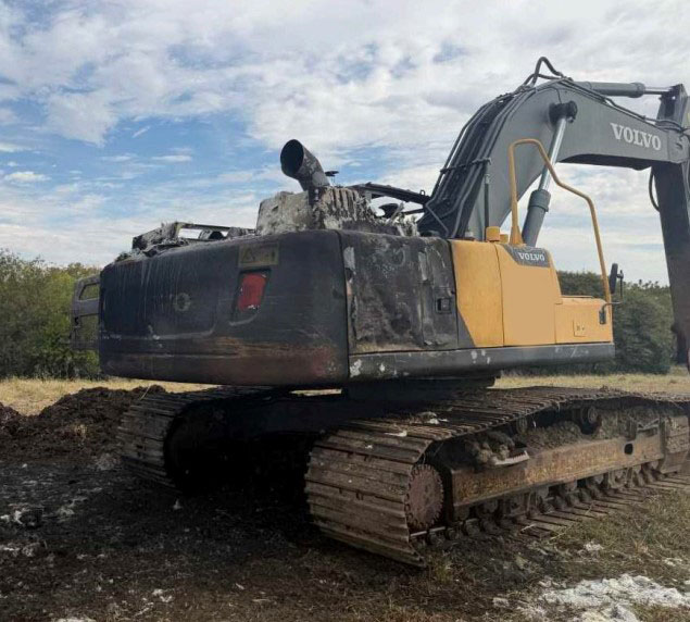 2012 Volvo EC300DL Excavator - Image 4