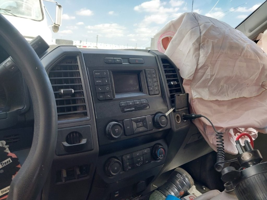 2021 Ford F550 Knuckle Boom Service Truck - Image 3