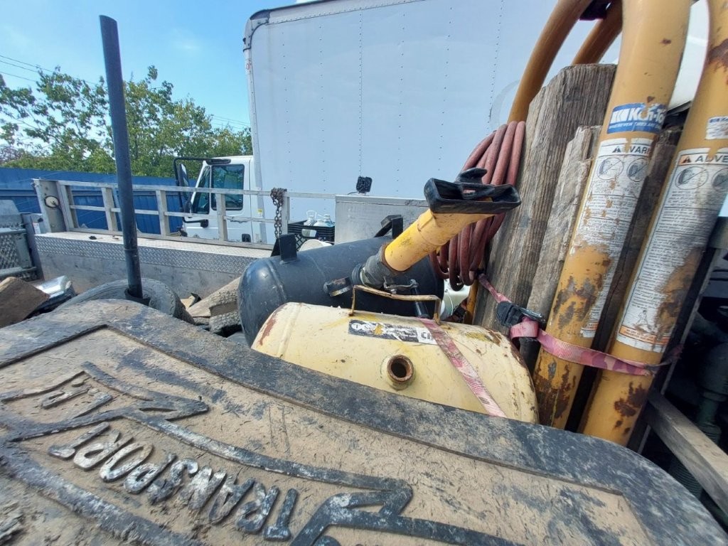 2021 Ford F550 Knuckle Boom Service Truck - Image 31