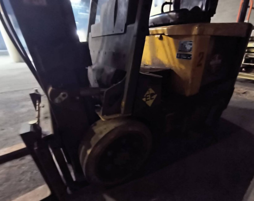 Caterpillar Electric Forklifts - Image 3