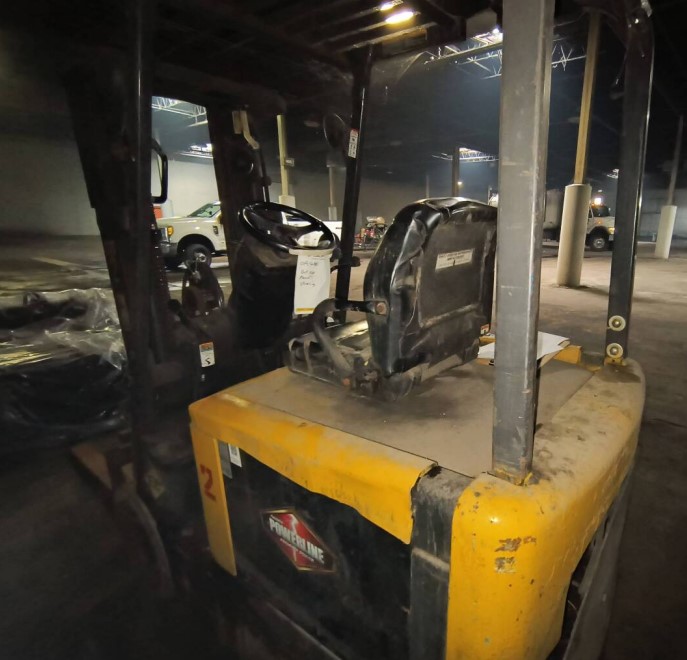 Caterpillar Electric Forklifts - Image 5