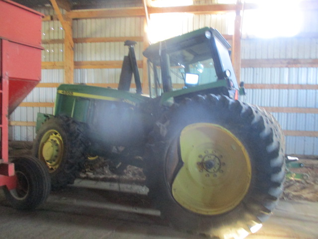 1990 John Deere 4955 Tractor