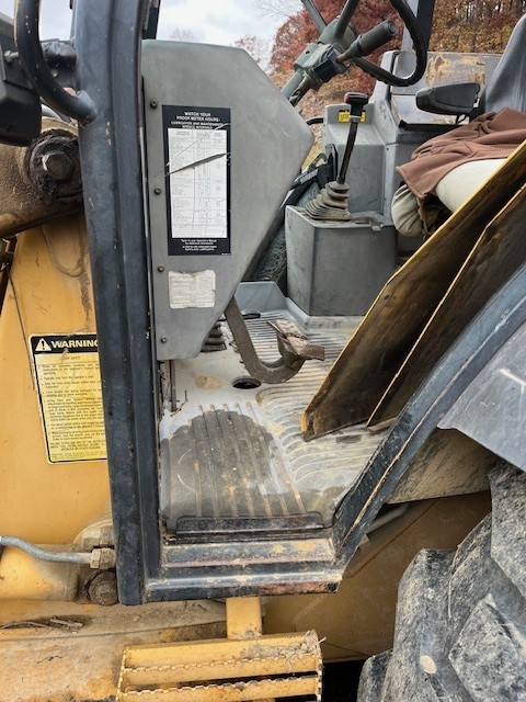 1993 Ford 455D Backhoe - Image 19