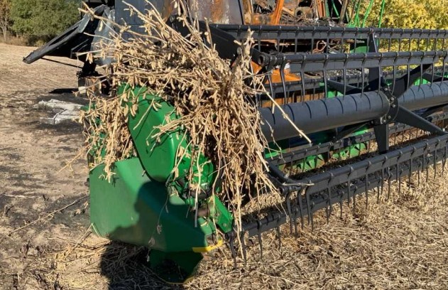 1996 John Deere 9600 Combine w/ 2000 John Deere 925 Header - Image 10