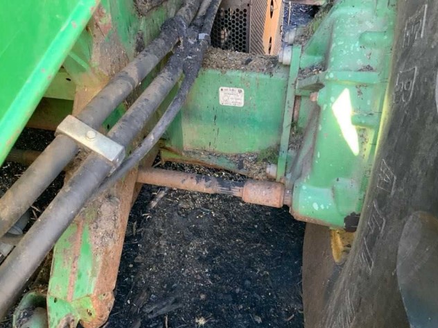 1996 John Deere 9600 Combine w/ 2000 John Deere 925 Header - Image 31