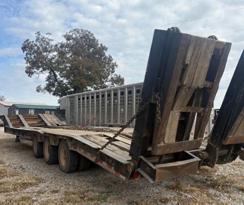 1996 Trail Boss 50 Ton 48′ Tri-Axle 9′ Trailer - Image 3