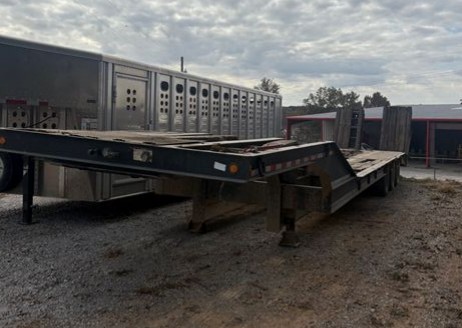 1996 Trail Boss 50 Ton 48′ Tri-Axle 9′ Trailer - Image 4