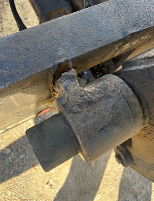 1996 Trail Boss 50 Ton 48′ Tri-Axle 9′ Trailer - Image 6