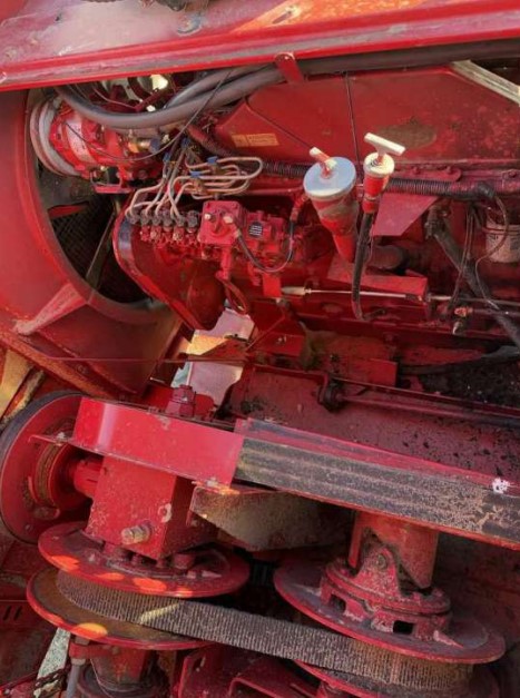 1998 CASE IH 2366 Combine - Image 10