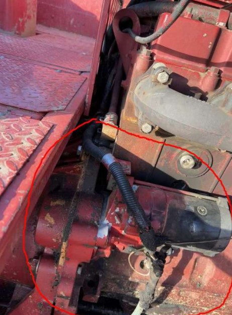 1998 CASE IH 2366 Combine - Image 16