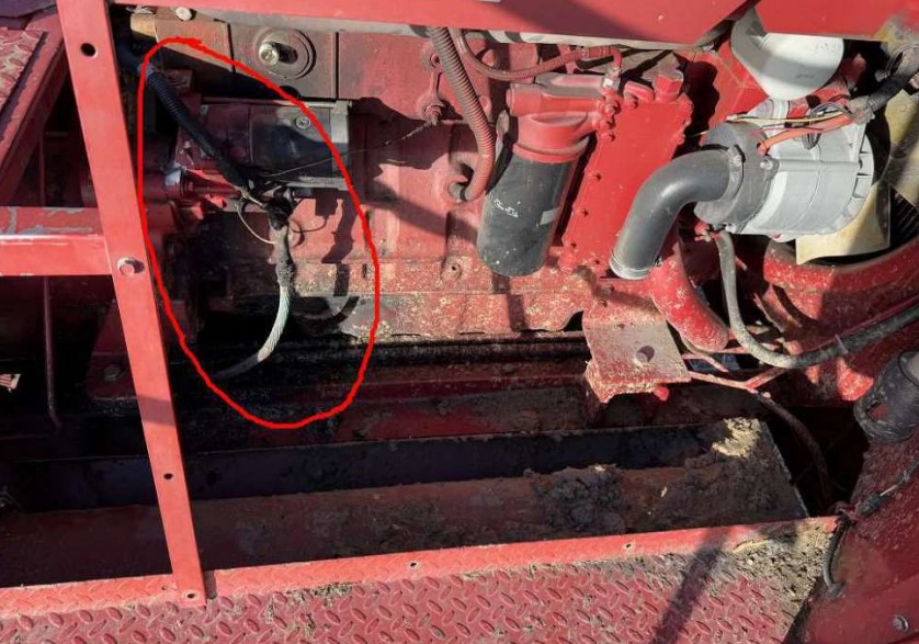 1998 CASE IH 2366 Combine - Image 17