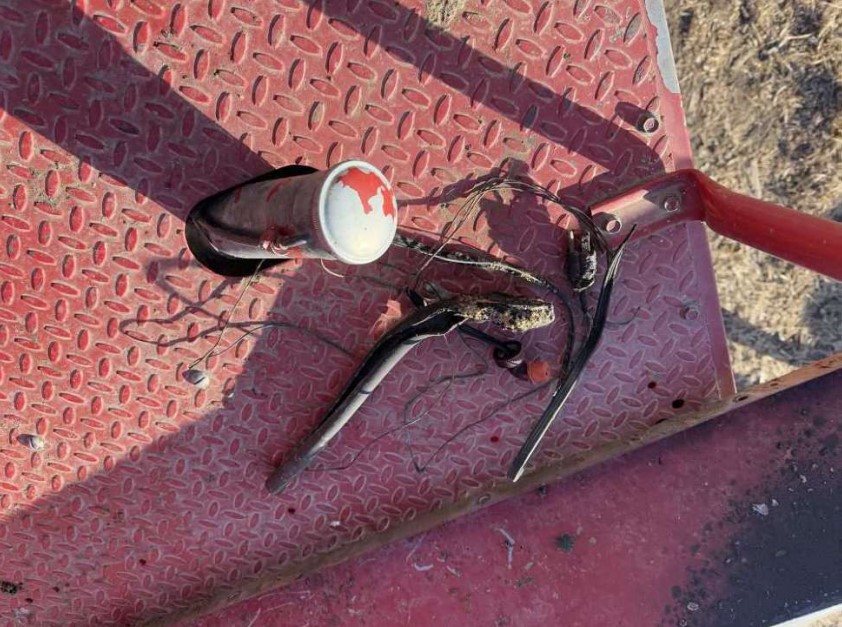 1998 CASE IH 2366 Combine - Image 19