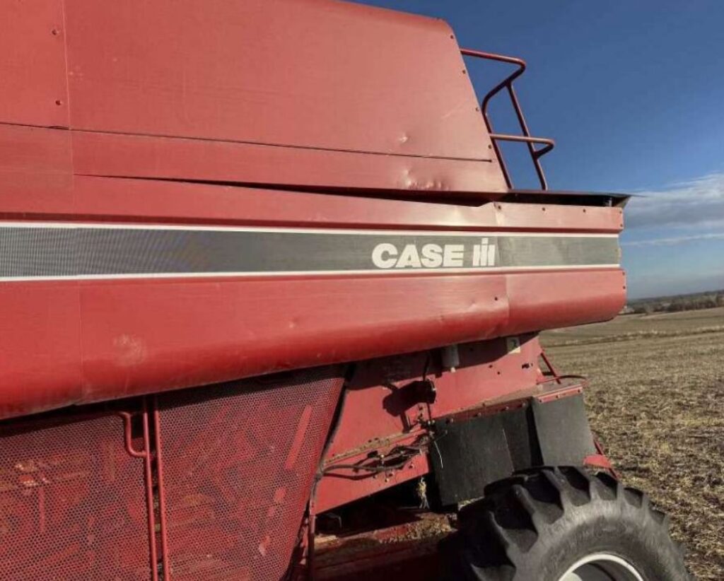 [Auction]: 1998 CASE IH 2366 Combine | Nebraska | damaged | CAG
