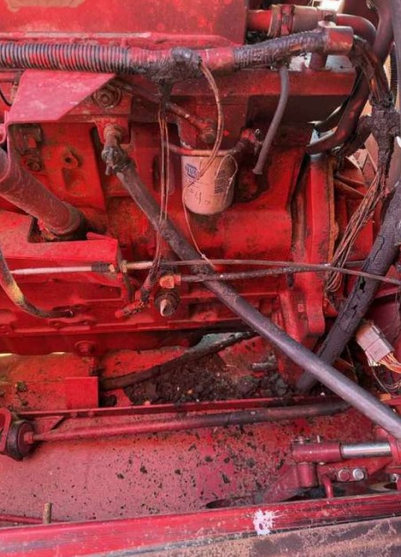 1998 CASE IH 2366 Combine - Image 6