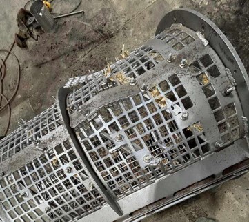 1998 Gleaner R62 Combine - Image 11