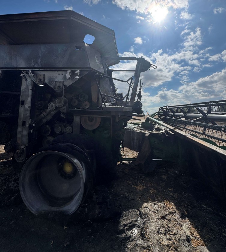 2004 John Deere 630 Header - Image 2