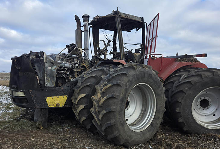 2002 Case IH STX425 Tractor - Image 2