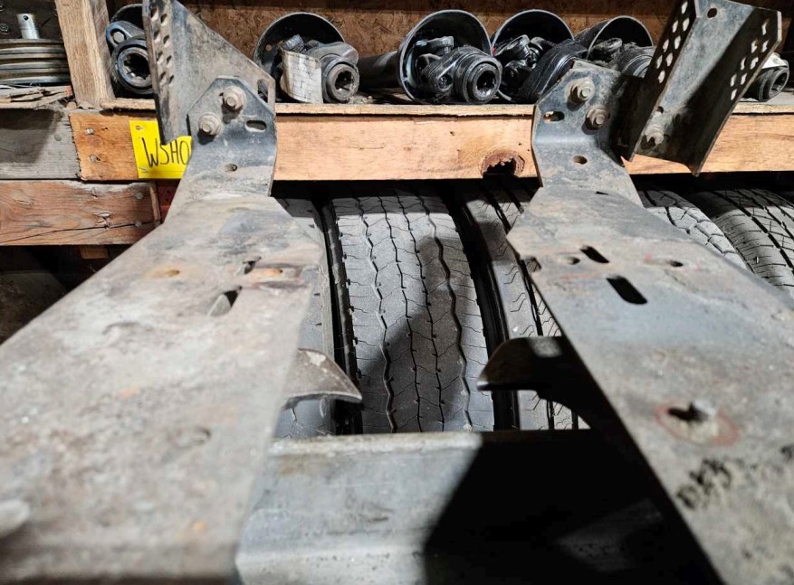 2002 New Holland 96C Header - Image 6