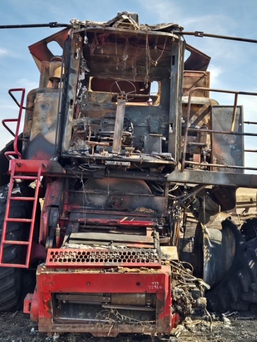 2003 Case IH 2388 Combine - Image 2