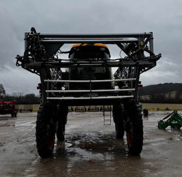 2004 Hagie STS10 Sprayer - Image 2