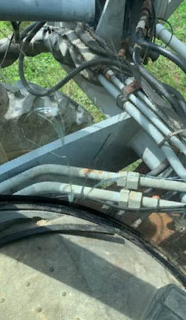 2004 Hagie STS10 Sprayer - Image 7