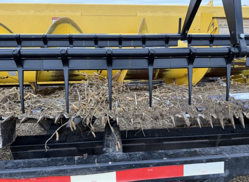 2005 New Holland 74C Header - Image 6