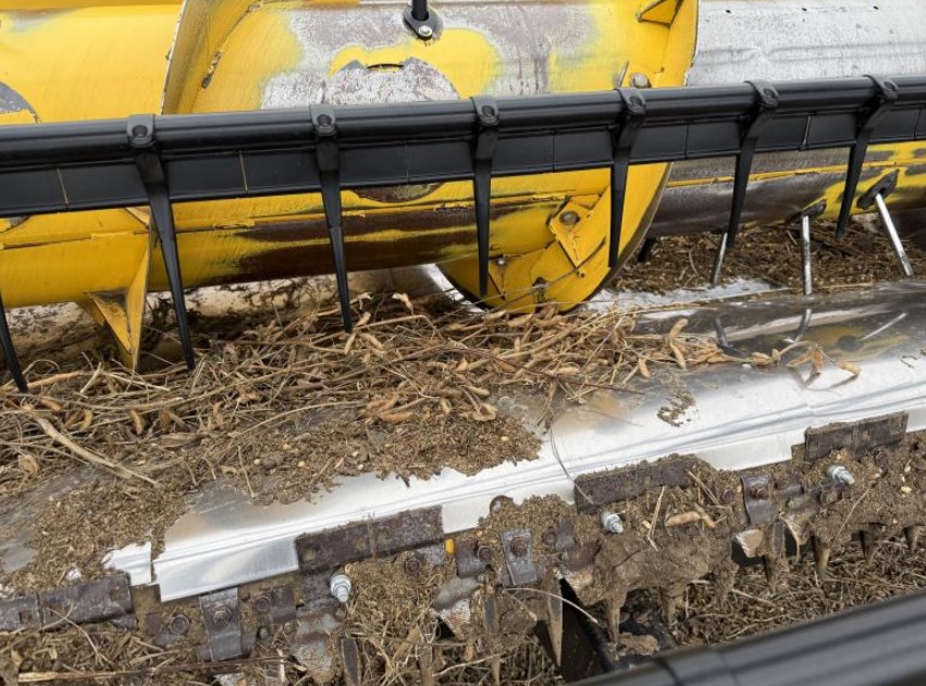 2005 New Holland 74C Header - Image 3