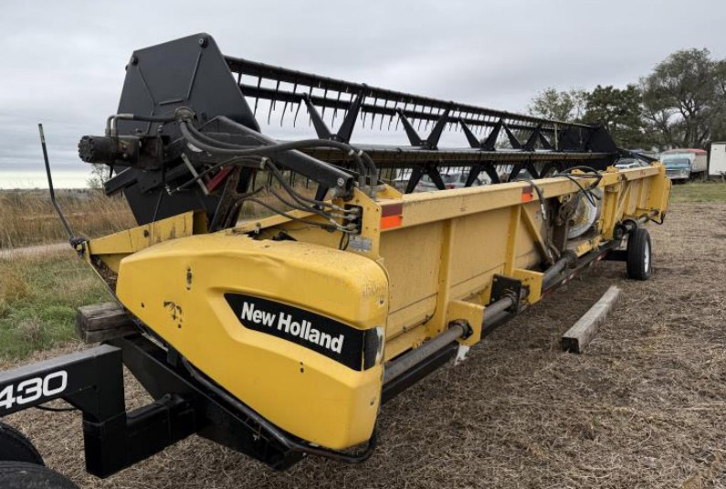 2005 New Holland 74C Header - Image 14