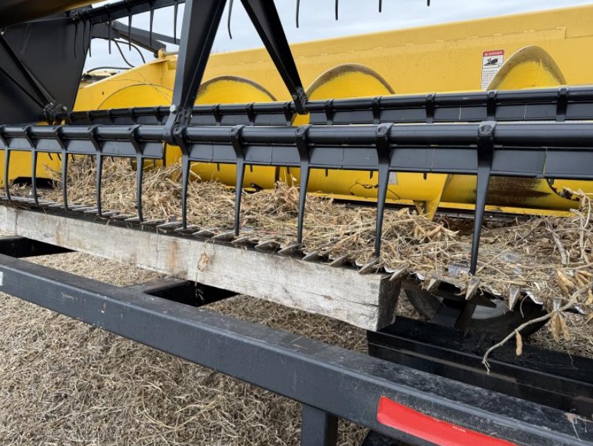 2005 New Holland 74C Header - Image 11